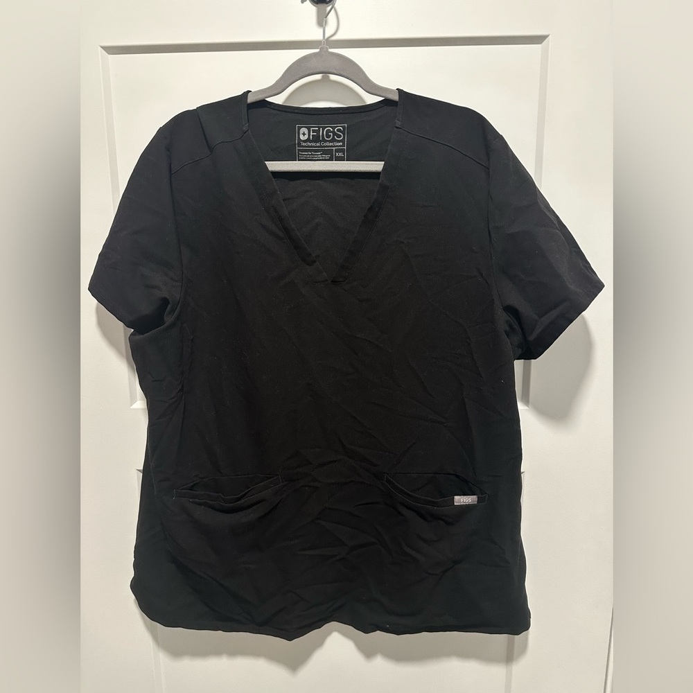 Figs casma scrub top
